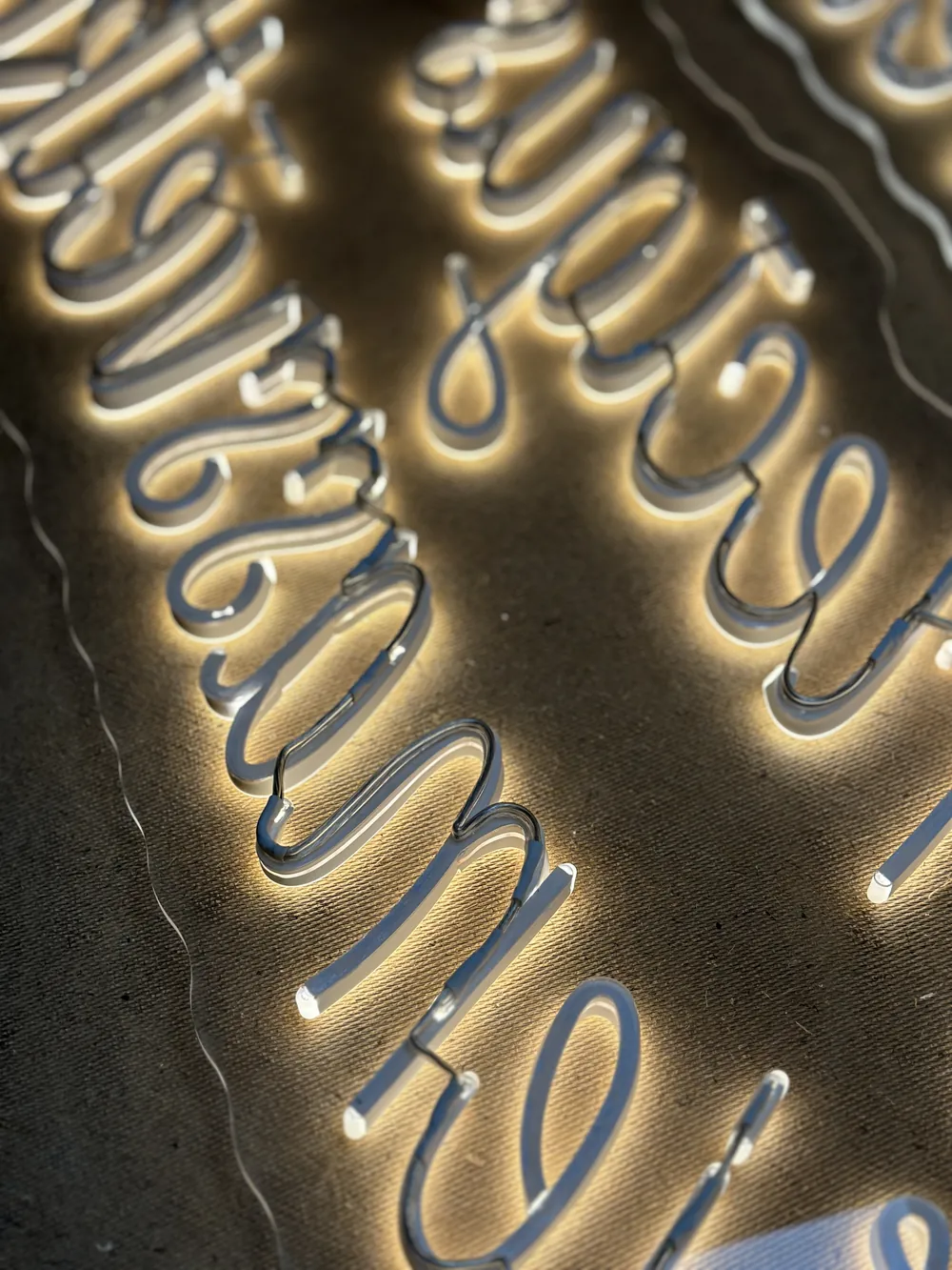 Original LED neon: back of the sign, detail 2