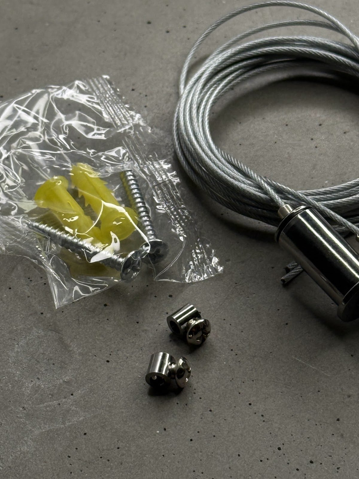 Ceiling cable kit for hanging a neon sign